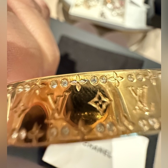 Authentic Louis Vuitton bracelet in size small. - Picture 9 of 10